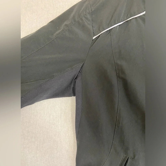 RUNNING ROOM WOMEN'S BLACK REFLECTIVE RUNNING CYCLING JACKET SZ M - Picture 5 of 12